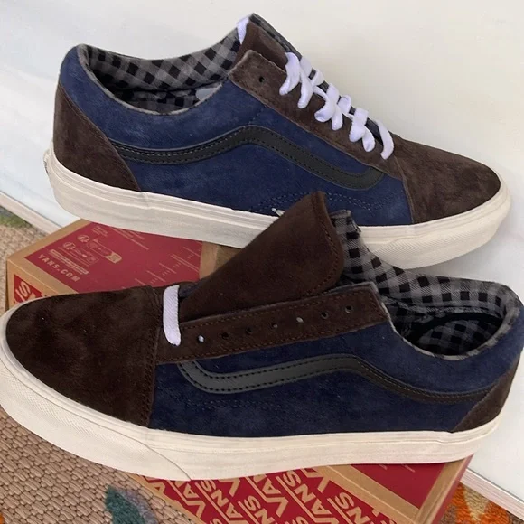 Vans Men’s Old Skool
Pig Suede Plaid Brown Navy
VN0007NTBF1
Sneakers - Picture 11 of 16